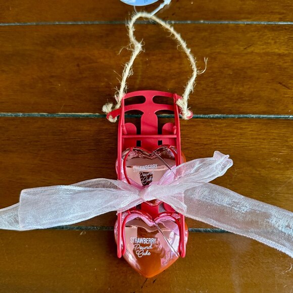 NEW 3-Pc Strawberry Pound Cake Lip Oil Bath & Body Works & Red Sled Ornament - Picture 4 of 8
